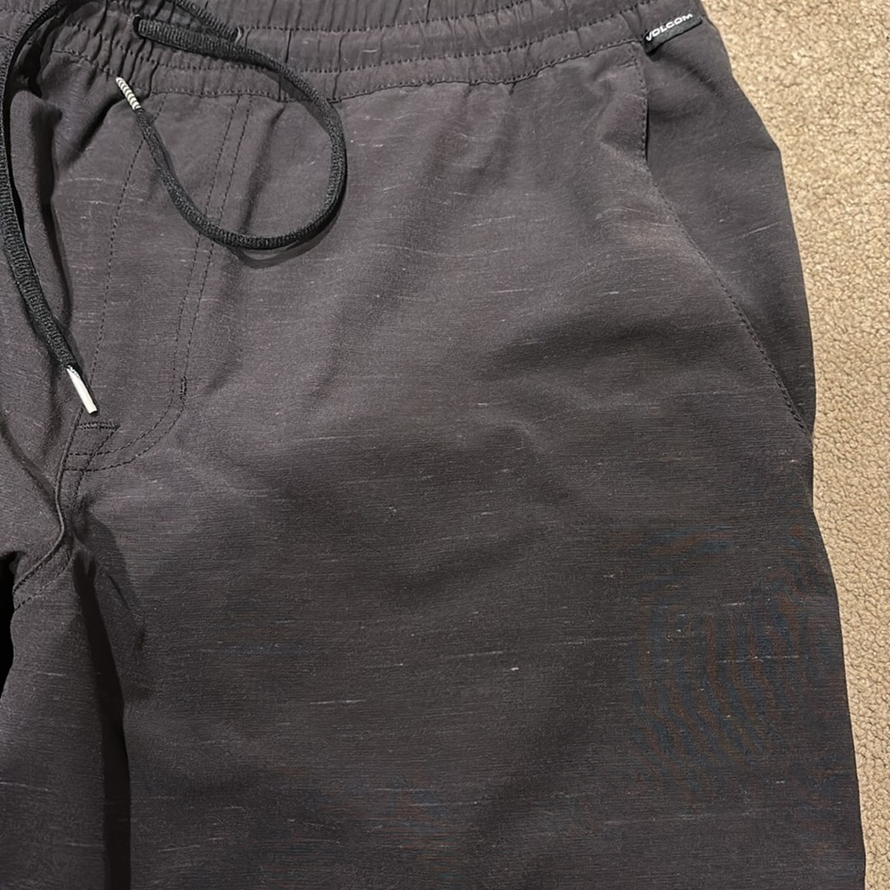 Volcom Modtech Board Shorts Trunks Sz Xl Pocket S… - image 4